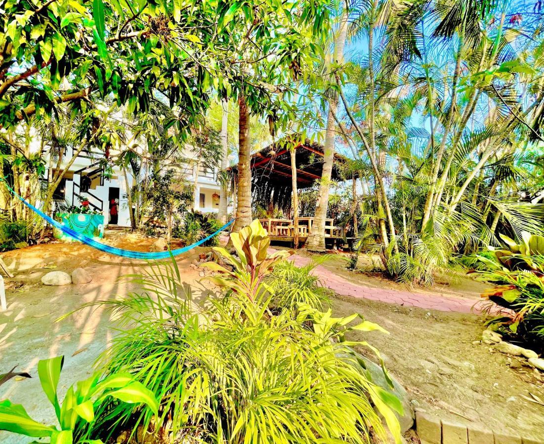 Готель El Eden Escondido Пуерто-Ескондідо Екстер'єр фото