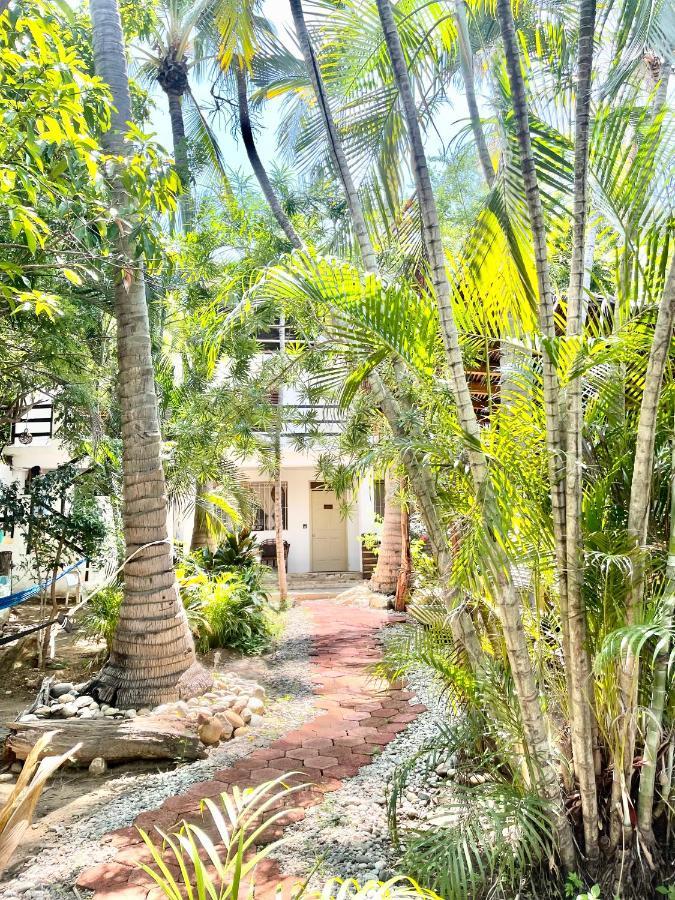 Готель El Eden Escondido Пуерто-Ескондідо Екстер'єр фото